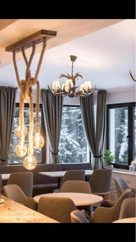 Chalet Alpina Moroeni Buitenkant foto